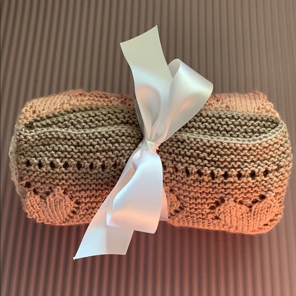 {Knit Baby Blanket} 💕heart design - Picture 2 of 5